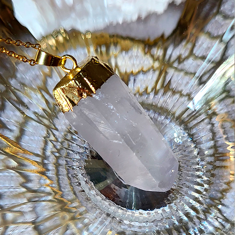 Pendentif cristal de roche brut - Planète-Cristal